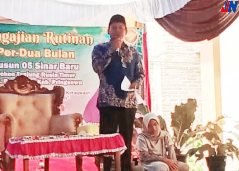 Kepala Pekon Tanjung Rusia Timur Menghadiri Pengajian Bulanan Di Masjid Al-Kausar Dusun Sinar Baru