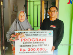 Pekon Keputran Serahkan BLT DD 2024 ke 58 Keluarga Penerima Manfaat