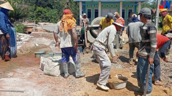 Pekon Madaraya Bangun Jalan Rabat Beton Menggunakan Angaran DD Tahun 2024