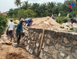 Warga Banjarejo Antusias Sambut Pembangunan TPT di Dusun Mereka