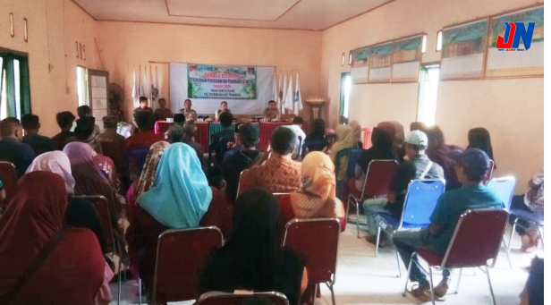 Pekon Rantau Tijang Pardasuka Serahkan Sertifikat Program PTSL ke Warga