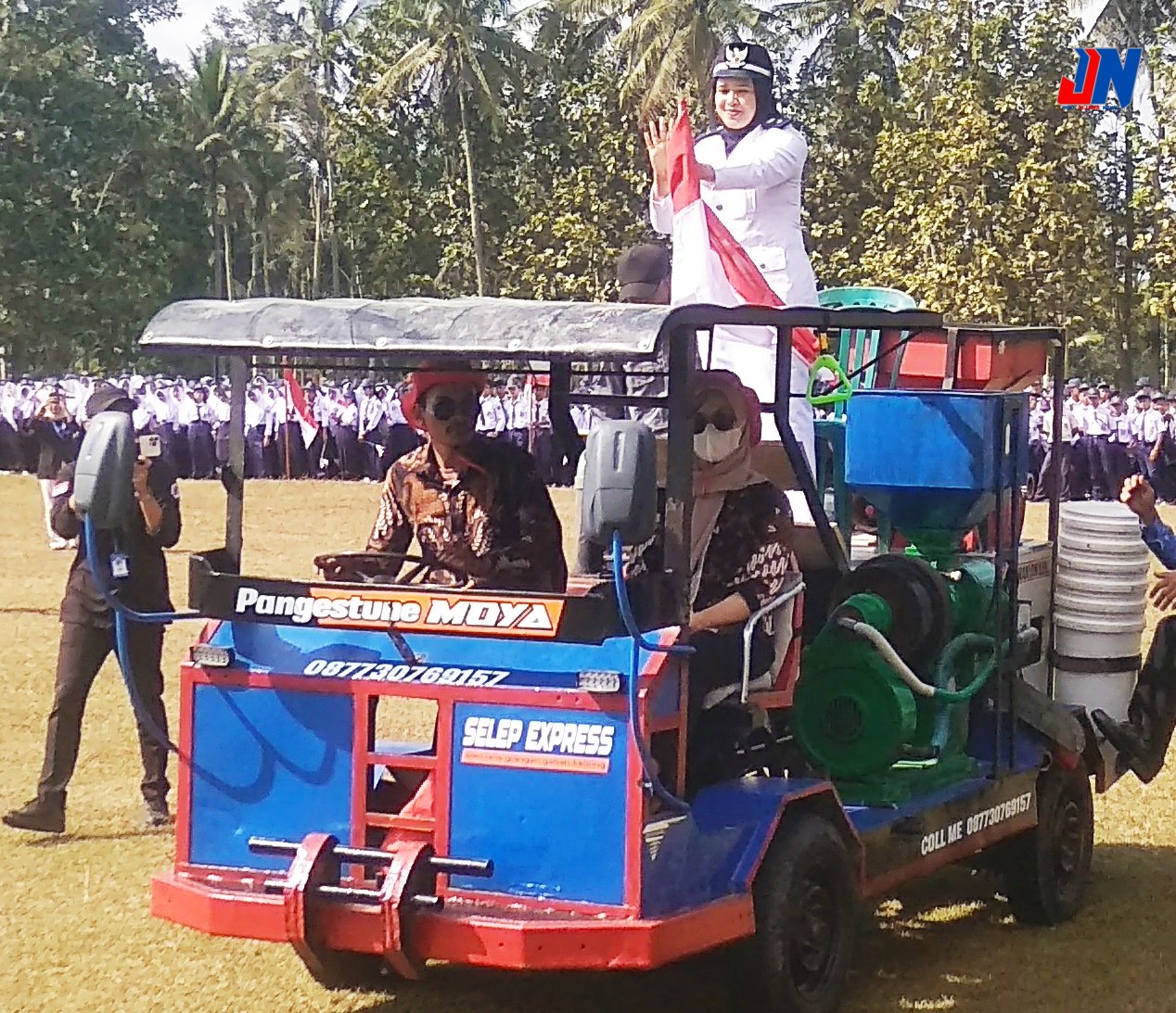 Waringin Sari Timur Peringati HUT RI dengan Aneka Pertunjukan dan Upacara Khidmat